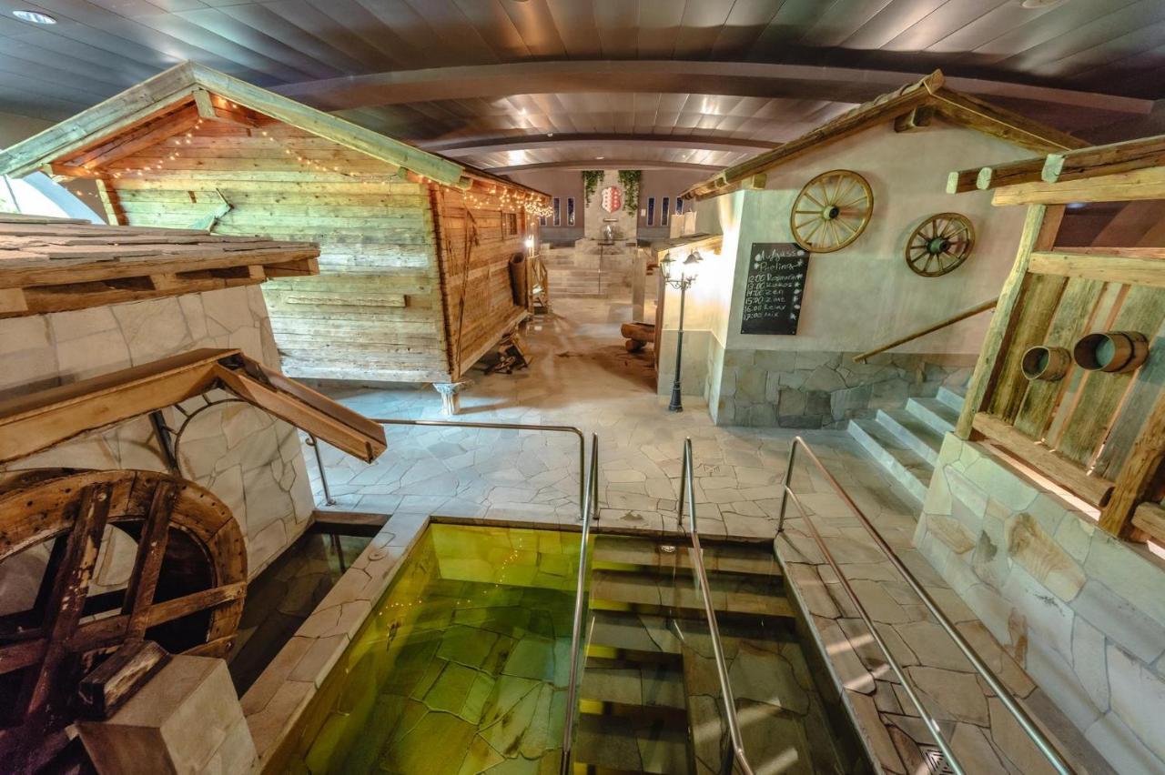 Thermal Hotels & Walliser Alpentherme Leukerbad Kültér fotó