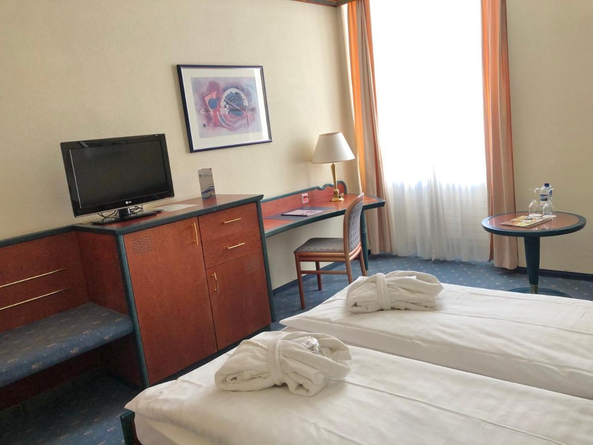 Thermal Hotels & Walliser Alpentherme Leukerbad Kültér fotó